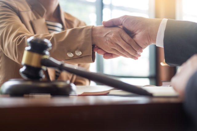 When to hire a Lawyer