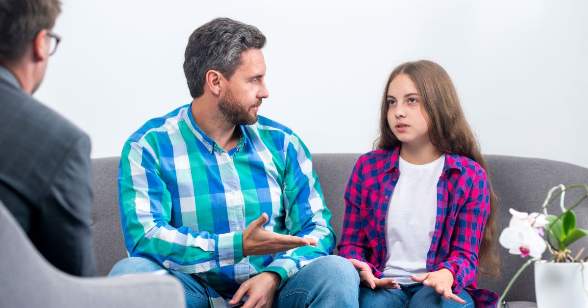 Supervised visitation of father meeting with daughter