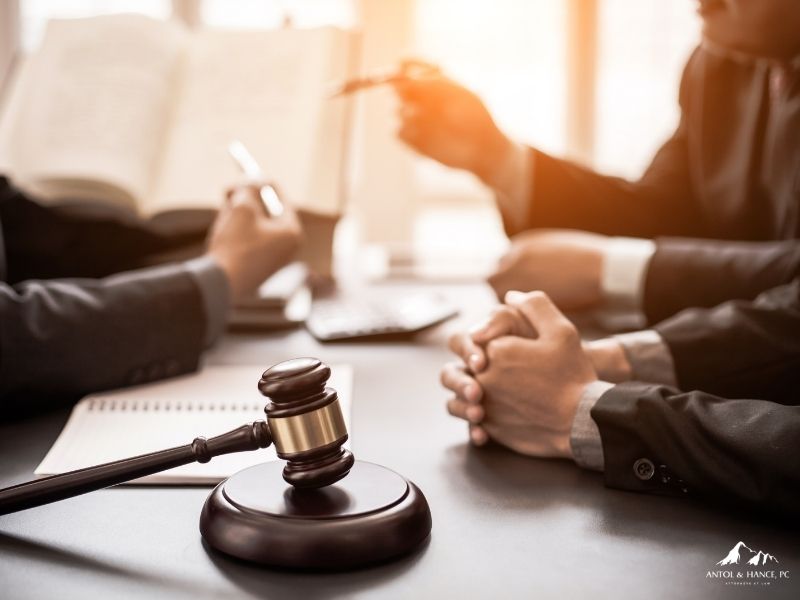 Arizona criminal traffic attorney meeting with a client